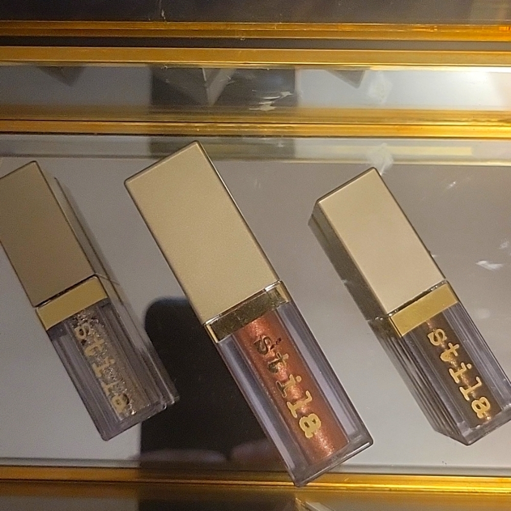 Stilla liquid eyeshadow glitter & glow